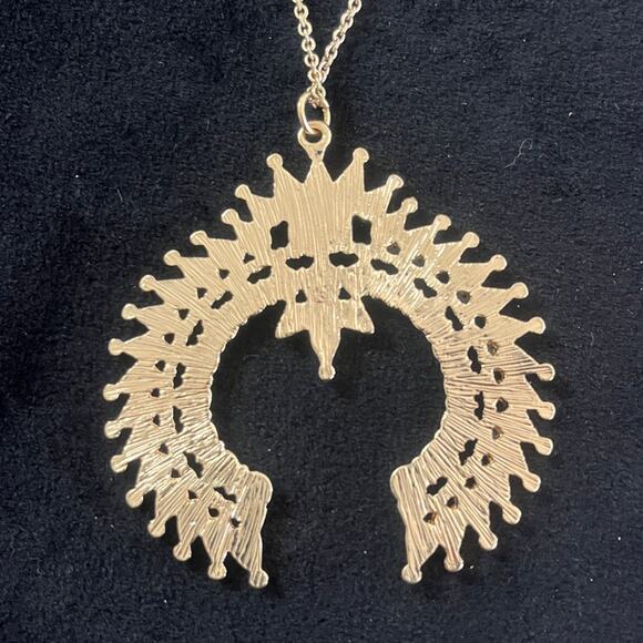 Navajo Inspired Goldtone and Faux Turquoise Pendant and 20-21" Necklace NWOT - Picture 4 of 5